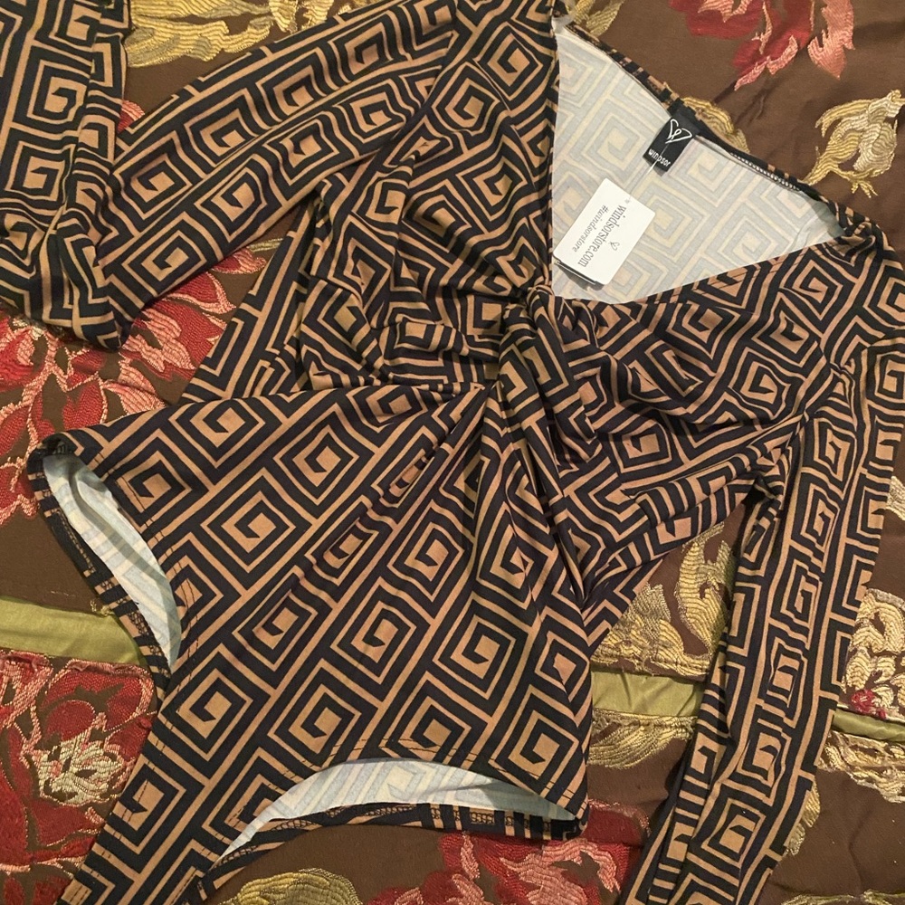 Windsor Bodysuit Size Medium long sleeve